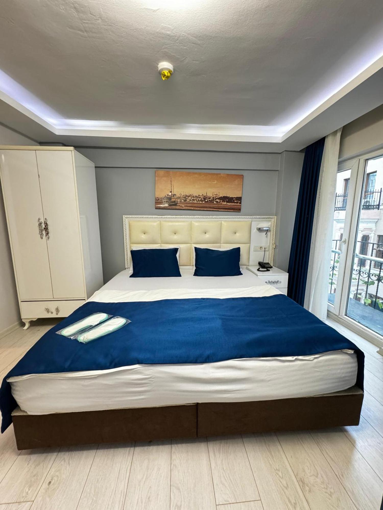 Taksim Istiklal Suites Istanbul Exterior foto