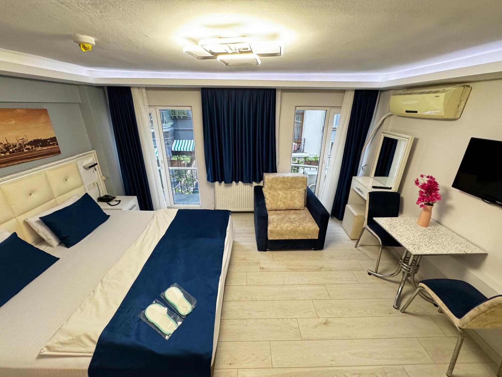 Taksim Istiklal Suites Istanbul Exterior foto