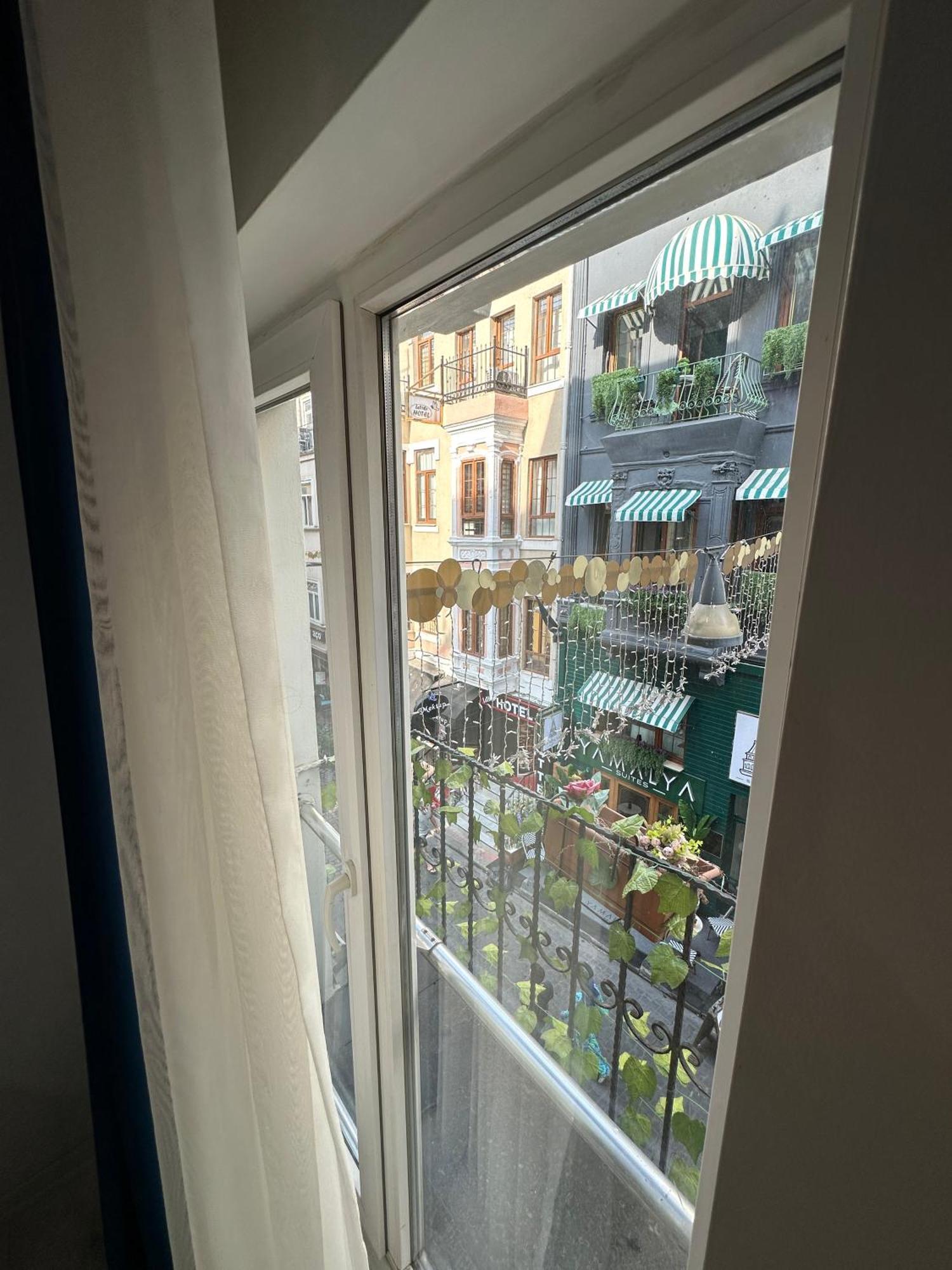 Taksim Istiklal Suites Istanbul Exterior foto