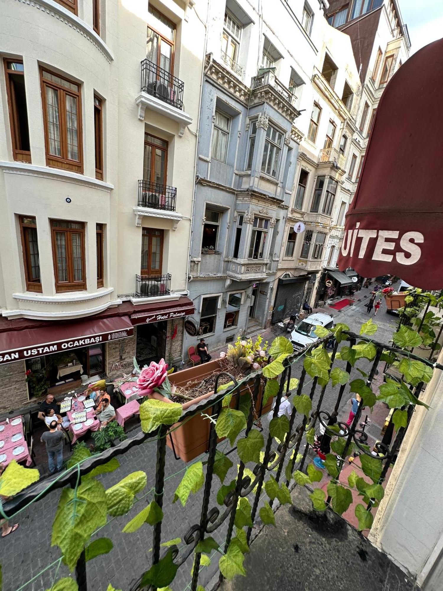 Taksim Istiklal Suites Istanbul Exterior foto